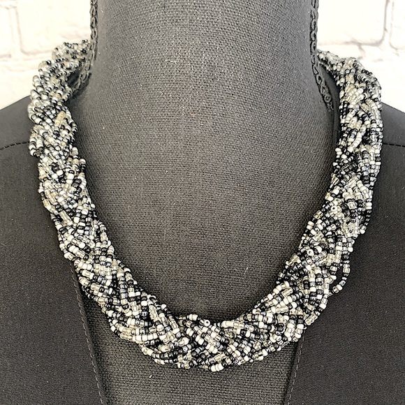 ❣️5/$25❣️Seed Bead Braided Necklace by Garold C. Miller. - Picture 8 of 8